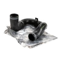 Przewód powietrza doładowującego na chłodnicy powietrza doładowującego