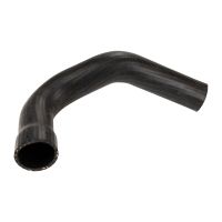 Przewód powietrza doładowującego po lewej stronie przewodu wlotowego chłodnicy