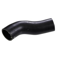 Przewód powietrza doładowującego na wylocie chłodnicy powietrza doładowującego