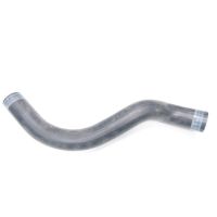 Wąż chłodnicy w prawym górnym rogu chłodnicy