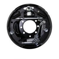 Zestaw hamulcowy z płytą kotwiącą z tyłu po lewej stronie