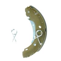 Sprężyna ustalająca po prawej stronie dźwigni hamulca ręcznego