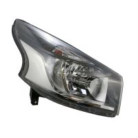 Oryginalny reflektor po prawej stronie