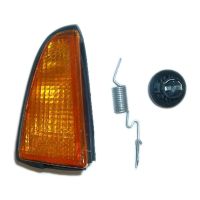 Kierunkowskaz przedni prawy bursztynowy