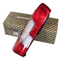 Tylne lewe tylne światło z oryginalną częścią E