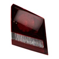 Wewnętrzna część światła tylnego po lewej stronie