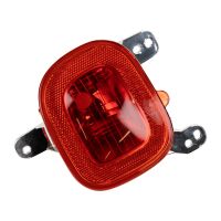 Tylne światło przeciwmgielne po lewej stronie w zderzaku