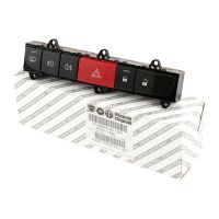 Pasek przełącznika w środku mgły tylnej szyby