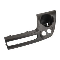 Schowek w konsoli środkowej