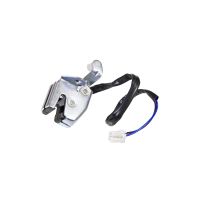 Zamek bagażnika poniżej