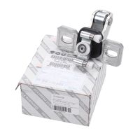 Zawias do drzwi przesuwnych pośrodku