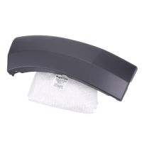 Przedłużenie nadkola z przodu po prawej stronie