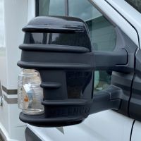 Zestaw ochronnych nakładek na lusterka w kolorze czarnym