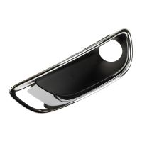 Osłona na światła przeciwmgielne z przodu po lewej stronie