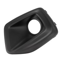 Zaślepka na przedni zderzak po prawej stronie