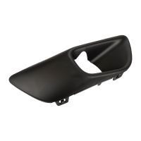 Ramka przedniego prawego światła przeciwmgielnego PSA OE 9801674480