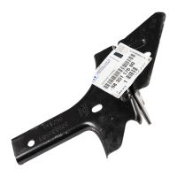 Uchwyt błotnika przedni lewy dolny