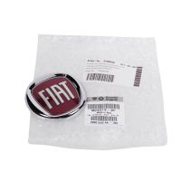 Emblemat czerwony Fiat 500 Cinquecento z przodu