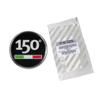 Emblemat *150 lat* z boku drzwi