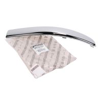 Przedni element ozdobny po prawej stronie w zderzaku