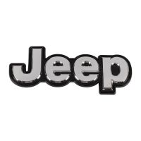 Tylna klapa z emblematem „Jeep”