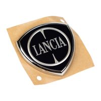 Emblemat z przodu "Lancia"