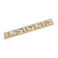 napis na klapie tylnej